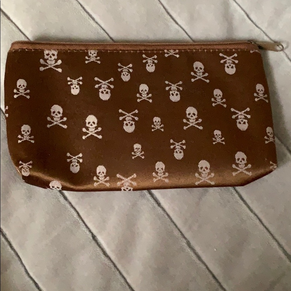 small skull makeup bag